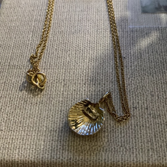 16’’ Seashell Necklace - 14K gold fill on sterling silver - Picture 3 of 6